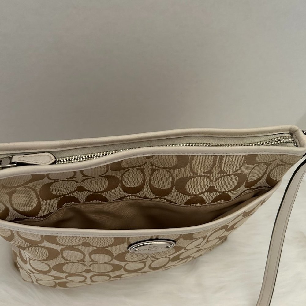 Coach File Bag - Picture 3 of 10